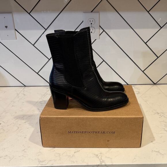 Matisse Mesmerize black textured leather pull-on chunky heel boots size 7 - Picture 1 of 8